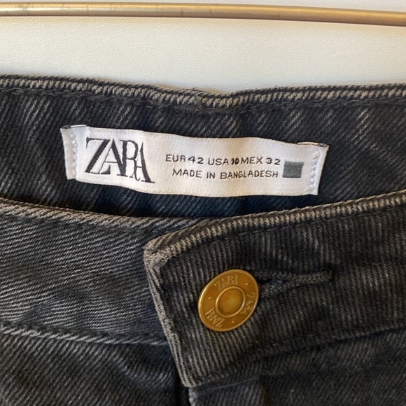 Zara High Rise Black Denim, size 10 - Picture 2 of 5